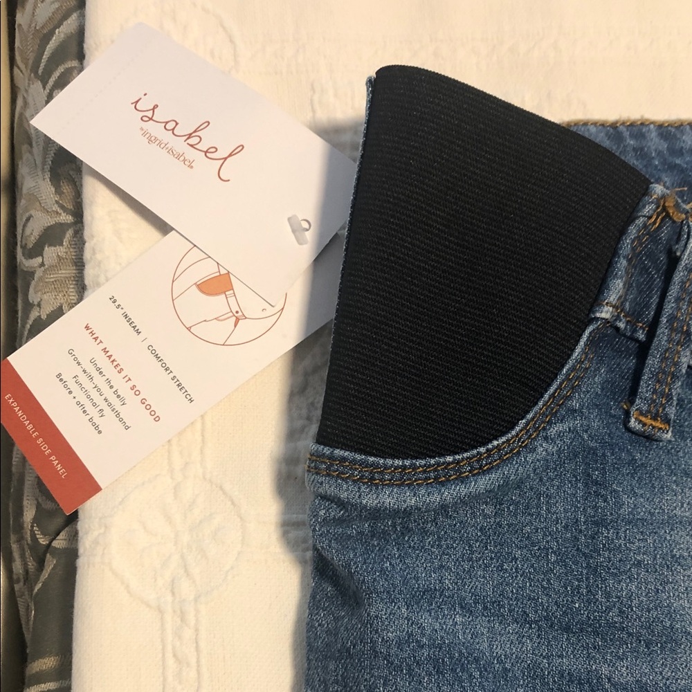 NWT Isabel Maternity by Ingrid & Isabel Distressed Comfort Stretch Straight